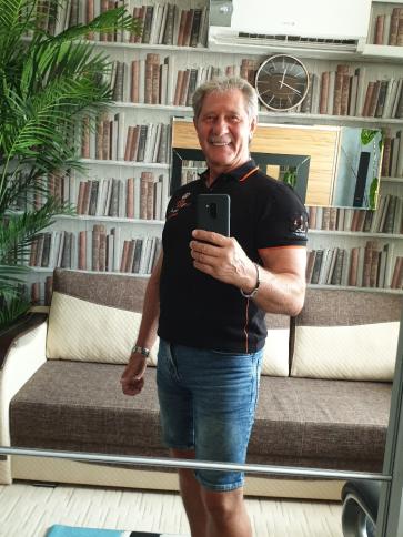 Csaba, 56 éves miskolci társkereső férfi profil fotója