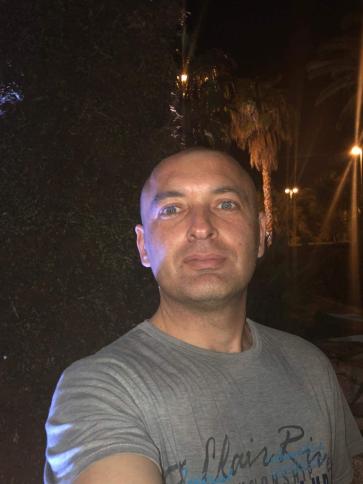 Robi, 41 éves kállósemjéni társkereső férfi profil fotója