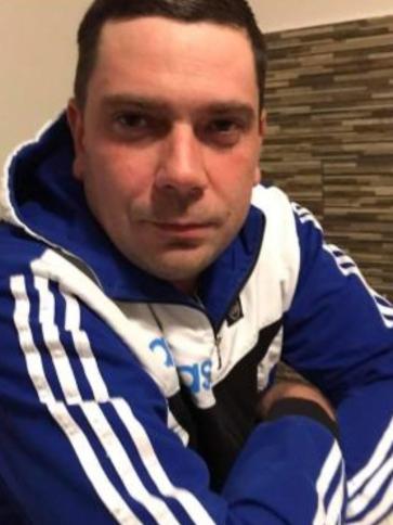 Robi, 39 éves szegedi társkereső férfi profil fotója