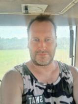 Sziasztok! Tibi vagyok. Online szentendrei randizni vágyó nők kattinsatok a kedvenc gombra.