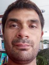 Sziasztok! Robert vagyok. Fiatal nagykanizsai párkereső lányokkal chatelnék.
