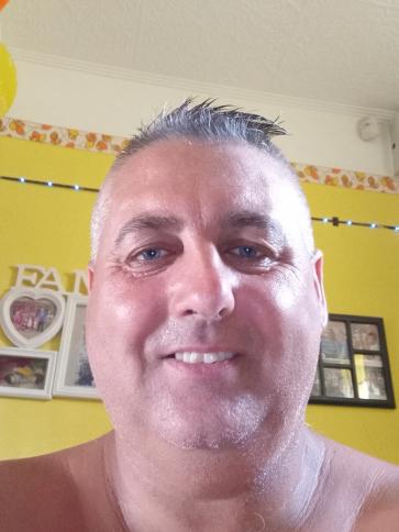 Roland, 47 éves zagyvarékasi társkereső férfi profil fotója Roland, 47 éves zagyvarékasi társkereső férfi profil fotója