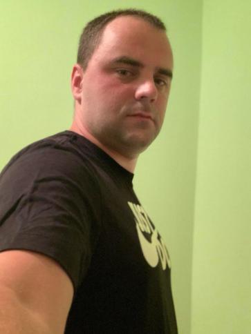 Gábor, 32 éves makói társkereső férfi profil fotója