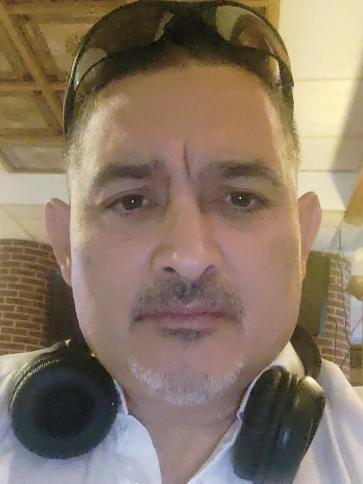 Imre, 56 éves svédországi társkereső férfi profil fotója
