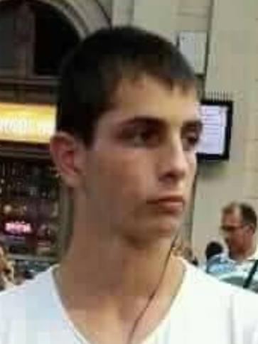 Valentin, 23 éves kőszegi társkereső férfi profil fotója