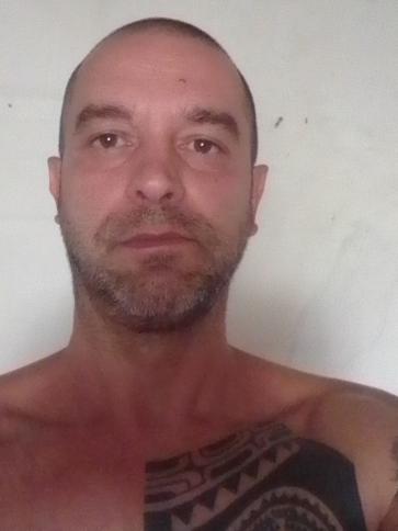 László, 44 éves csongrádi társkereső férfi profil fotója László, 44 éves csongrádi társkereső férfi profil fotója