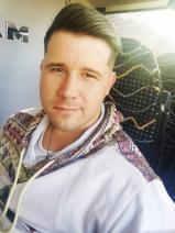 Sziasztok! Krisztián vagyok. Fiatal érdi párkereső lányokkal chatelnék.