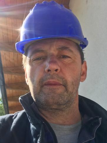 Laci, 54 éves mikepércsi társkereső férfi profil fotója