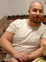 Sziasztok! Tibor vagyok. Online veresegyházi randizni vágyó nők kattinsatok a kedvenc gombra.