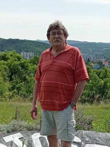 Imre, 71 éves ózdi társkereső férfi profil fotója Imre, 71 éves ózdi társkereső férfi profil fotója