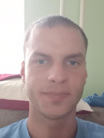 Attila, 29 éves kondorosi társkereső férfi profil fotója