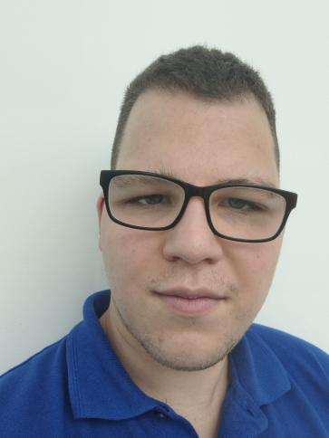 Laci, 26 éves győri társkereső férfi profil fotója