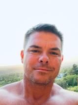 Sziasztok! Krisztián vagyok. Online dunavarsányi randizni vágyó nők kattinsatok a kedvenc gombra.