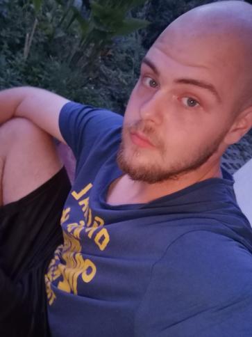 Attila, 26 éves Budapest XX. kerületi társkereső férfi profil fotója