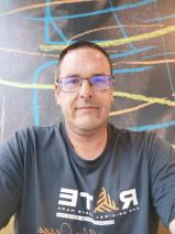 Sziasztok! Viktor vagyok. Komoly dombóvári párkereső nők jelentkezését várom.