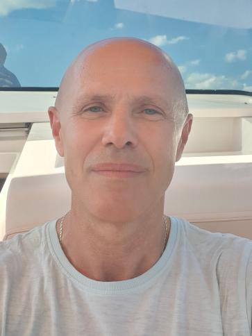 Pál, 61 éves kulcsi társkereső férfi profil fotója