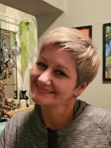 Sziasztok! Andi vagyok. Komoly markazi társkereső férfiak jelentkezését várom.