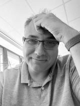 Sziasztok! Gábor vagyok. Diplomás szolnoki társkereső nőket keresek ismerkedési célból.