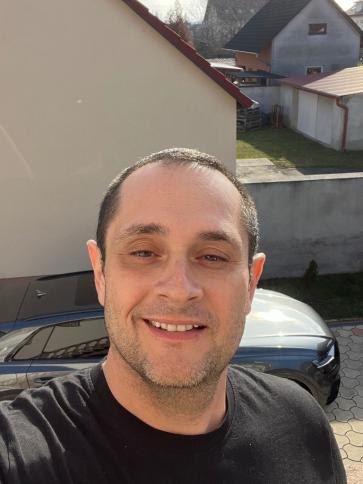 Zoltán, 39 éves bátaszéki társkereső férfi profil fotója