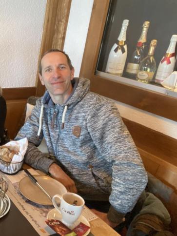 Zoltán, 48 éves németországi társkereső férfi profil fotója