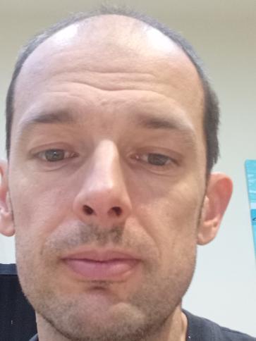 Gábor, 44 éves komlói társkereső férfi profil fotója