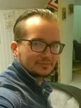 Sziasztok! Viktor vagyok. Online monori randizni vágyó nők kattinsatok a kedvenc gombra.