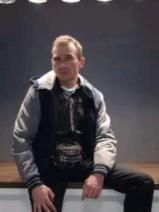 Sziasztok! Ferenc vagyok. Fiatal romániai párkereső lányokkal chatelnék.