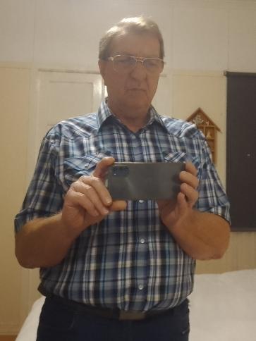 Andor, 72 éves ausztráliai társkereső férfi profil fotója