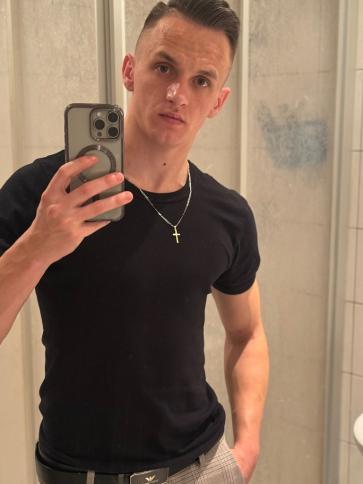 Adam, 23 éves németországi társkereső férfi profil fotója
