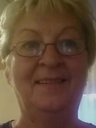 Márta, 63 éves kaposvári társkereső nő profil fotója