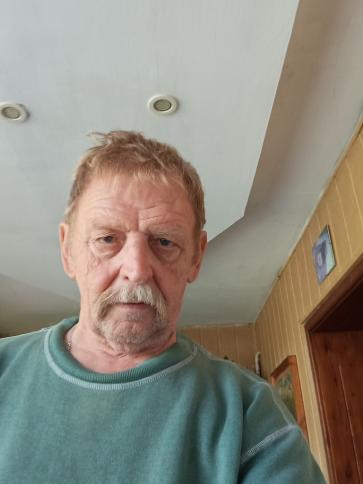 László, 70 éves dunaújvárosi társkereső férfi profil fotója