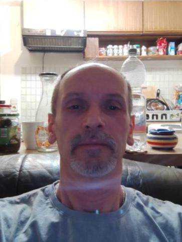 László, 54 éves németországi társkereső férfi profil fotója
