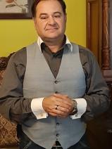 Sziasztok! Attila vagyok. Komoly kecskeméti párkereső nők jelentkezését várom.