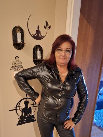 Éva, 59 éves kimlei társkereső nő profil fotója