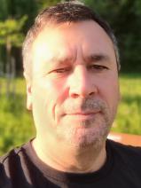 Sziasztok! Balázs vagyok. Komoly Zala megyei párkereső nők jelentkezését várom.