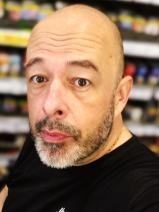 Sziasztok! Péter vagyok. Komoly budapesti párkereső nők jelentkezését várom.