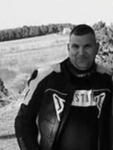 Sziasztok! János vagyok. Komoly Hajdú-Bihar megyei párkereső nők jelentkezését várom.