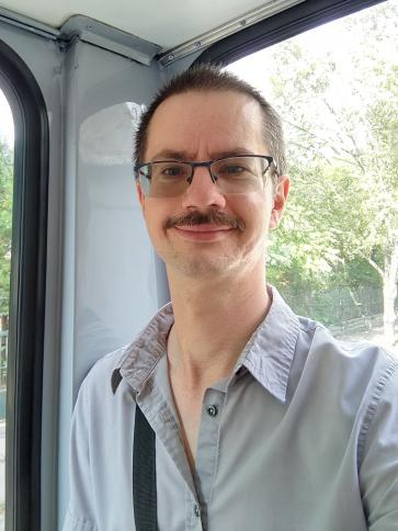 András