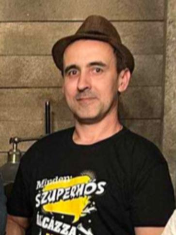 László, 43 éves bakonycsernyei társkereső férfi profil fotója