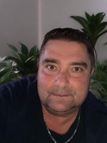 Gábor, 50 éves szigetszentmiklósi társkereső férfi profil fotója
