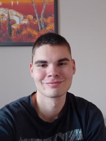 Gergő, 18 éves tatabányai társkereső férfi profil fotója