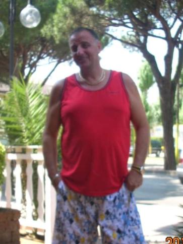 Lajos, 55 éves hollandiai társkereső férfi profil fotója Lajos, 55 éves hollandiai társkereső férfi profil fotója