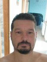 Sziasztok! Ádám vagyok. Komoly Somogy megyei párkereső nők jelentkezését várom.