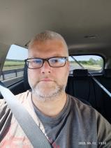 Sziasztok! Robi vagyok. Diplomás Borsod-Abaúj-Zemplén megyei társkereső nőket keresek ismerkedési célból.