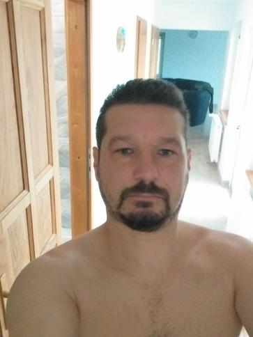 Ádám