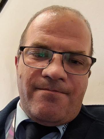 Attila, 47 éves Budapest IV. kerületi társkereső férfi profil fotója Attila, 47 éves Budapest IV. kerületi társkereső férfi profil fotója