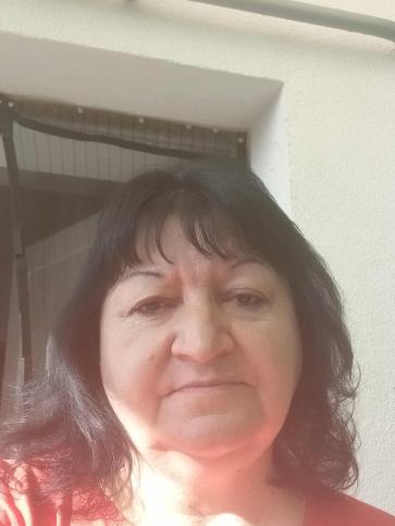 Irén, 59 éves ceglédi társkereső nő profil fotója Irén, 59 éves ceglédi társkereső nő profil fotója