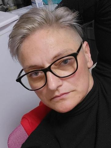 Évi, 48 éves székesfehérvári társkereső nő profil fotója