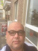 Sziasztok! Zsolt vagyok. Komoly hollandiai párkereső nők jelentkezését várom.