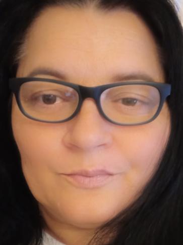 Edina, 49 éves érdi társkereső nő profil fotója